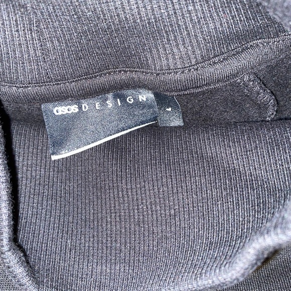 Is o me s sweatshirt L - Picture 2 of 5